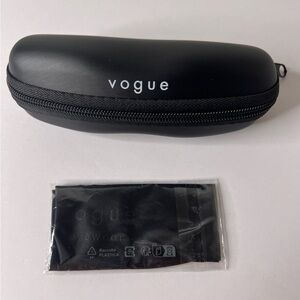Vogue logo eyeglass black case semi hard zipper closure
